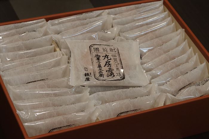 鶴屋菓子舗 さんの 丸房露 の写真