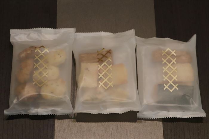トーキョー煎餅 さんの ふきよせ 箱の内部の写真