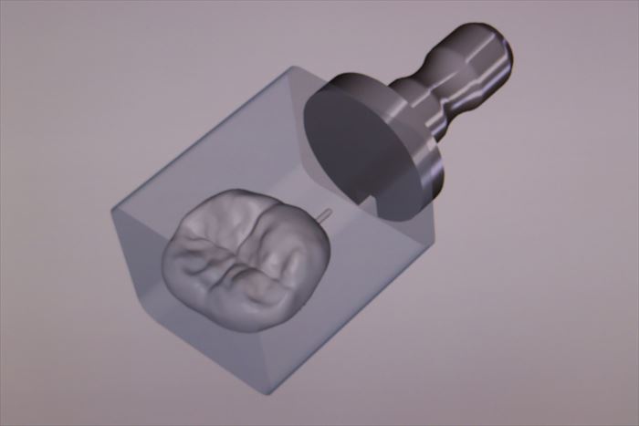 e.max®️CAD LT A2 C14からセラミッククラウンを削り出す想定の写真
